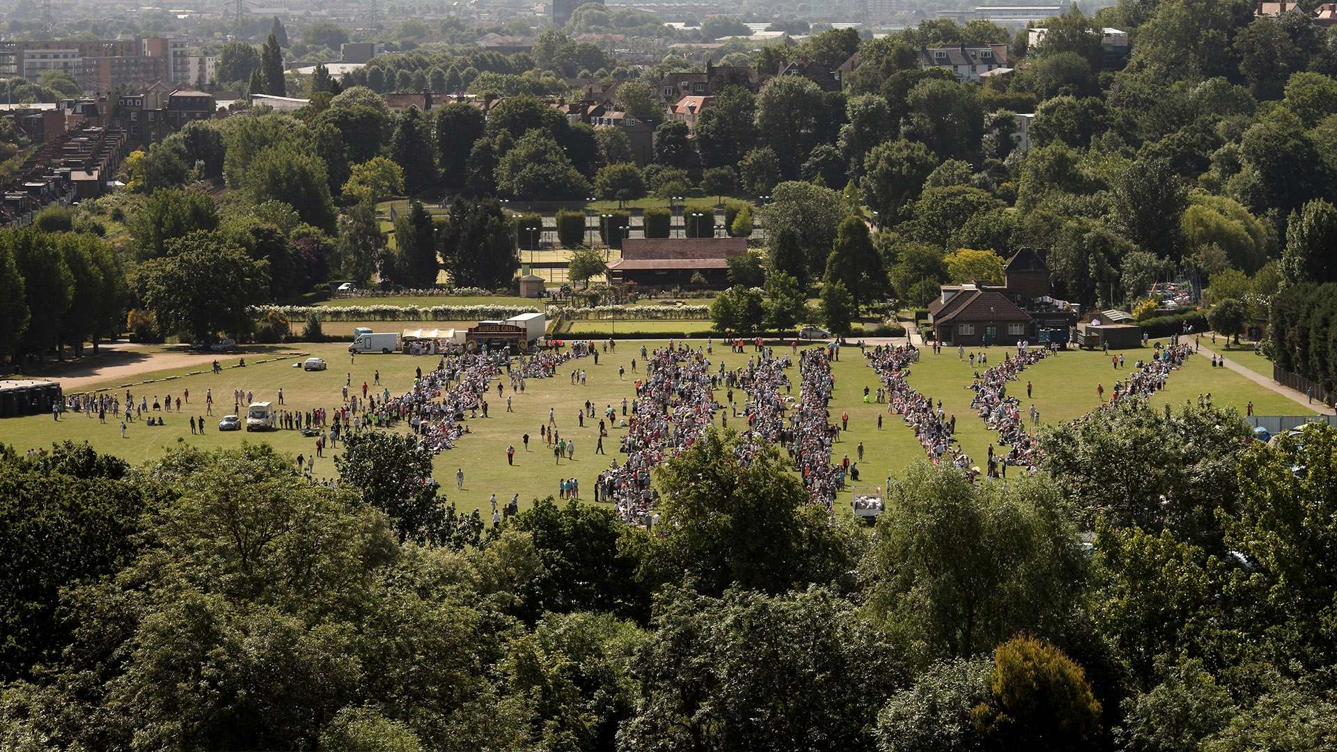 拉多维奇与布拉戈耶维奇的传奇故事揭示的运动精神与团队合作的意义