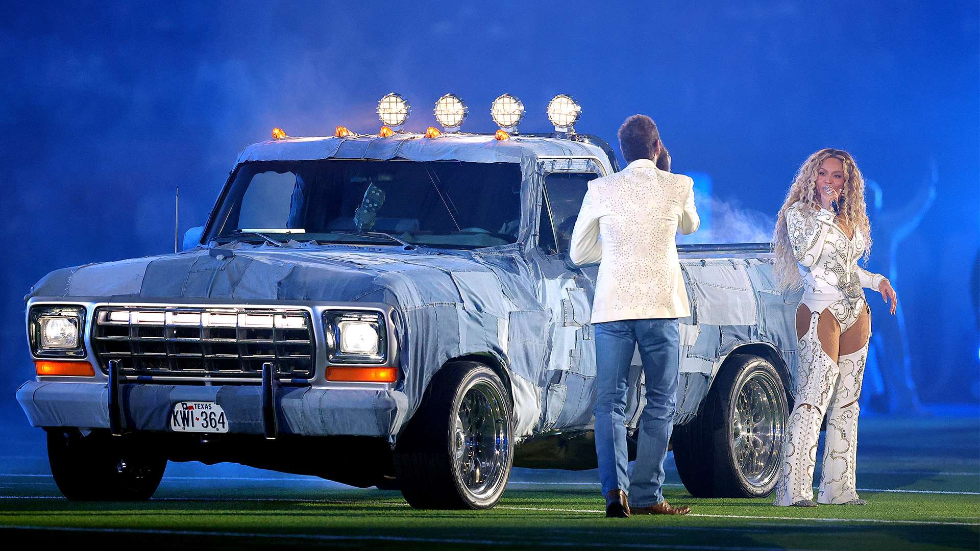 梅西荣膺世界足球先生八次创历史 他的辉煌成就将永载史册